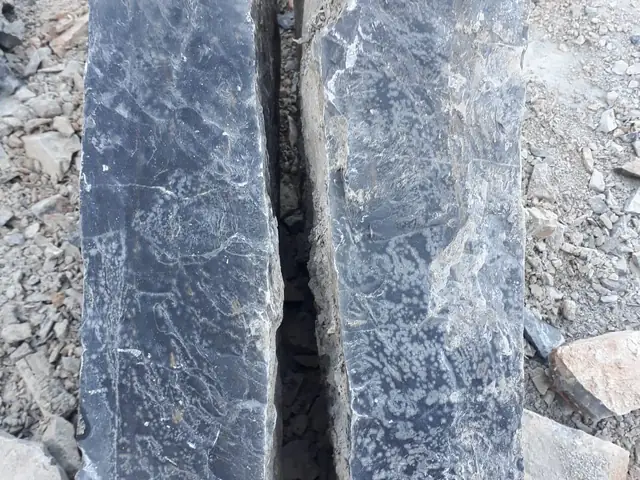 Kayrak taşı yüzey detayı